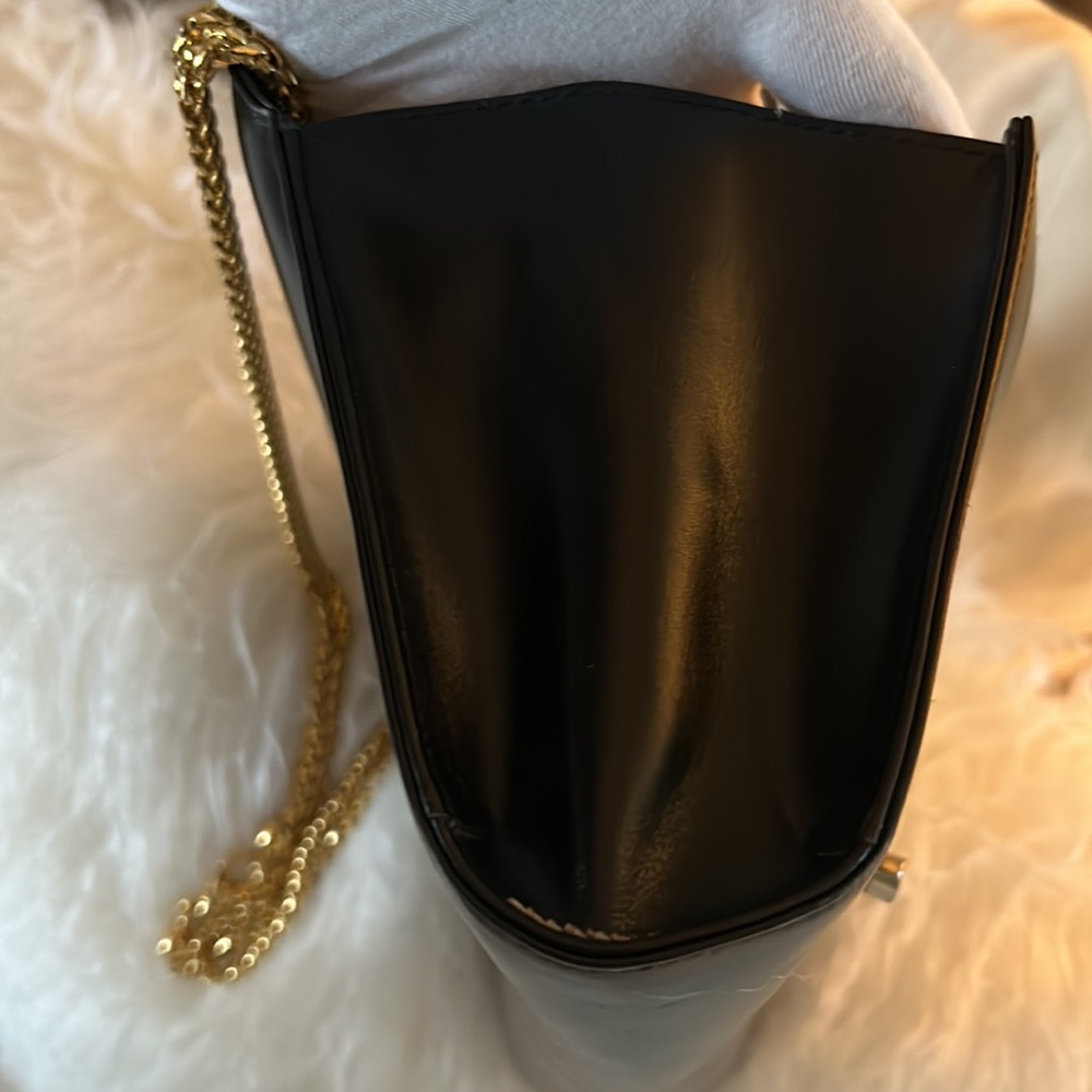 π₯π₯π₯Bally Handbag π₯π₯π₯π₯ - Picture 6 of 16